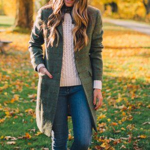 NOT SELLING - Wanted: a green tweed coat ISO